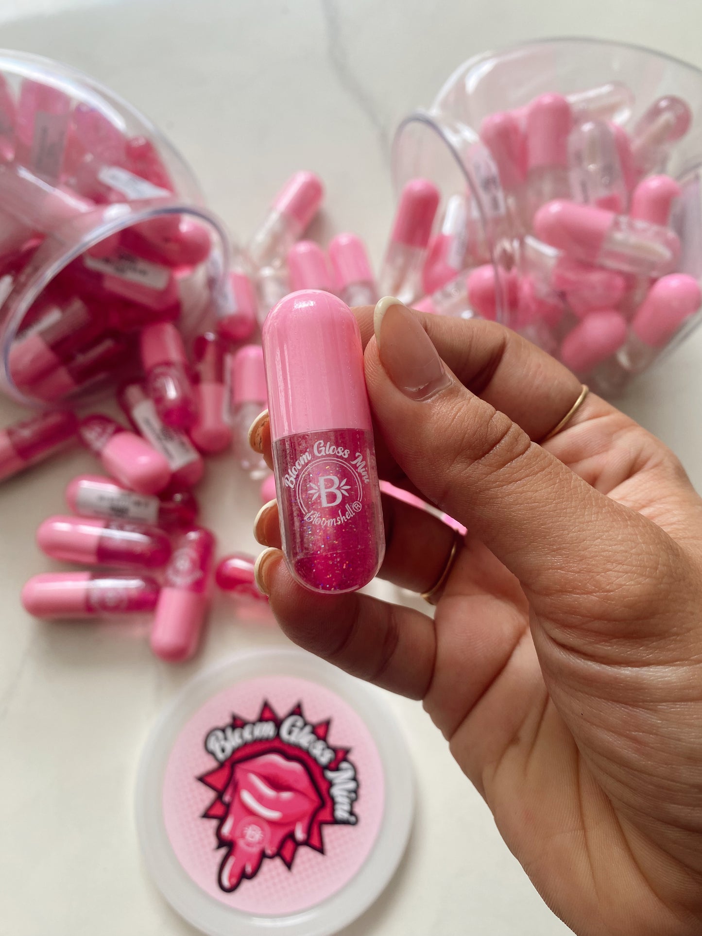 Cápsula mini glos bloomshell ✨