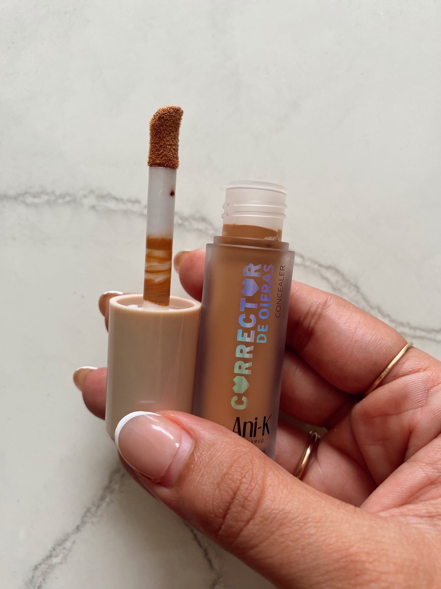 Corrector anik