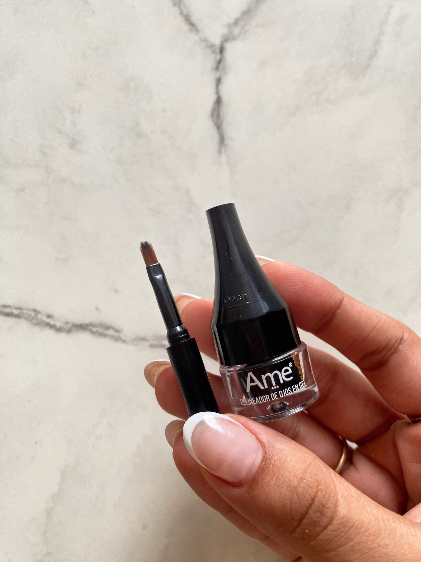 Delineador en gel ame