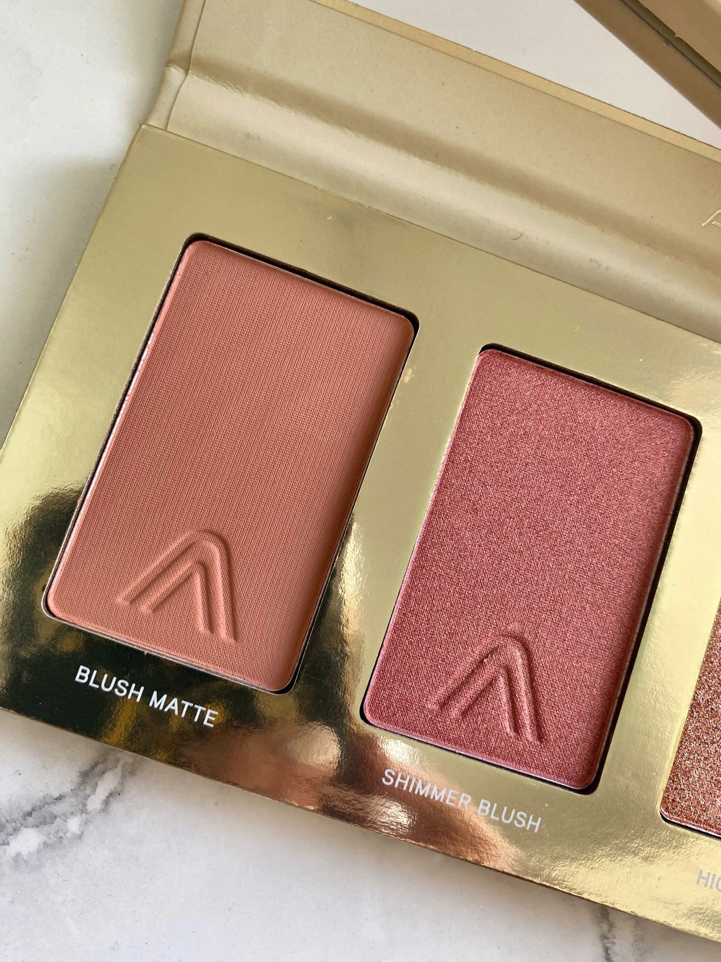 Paleta essential atenea