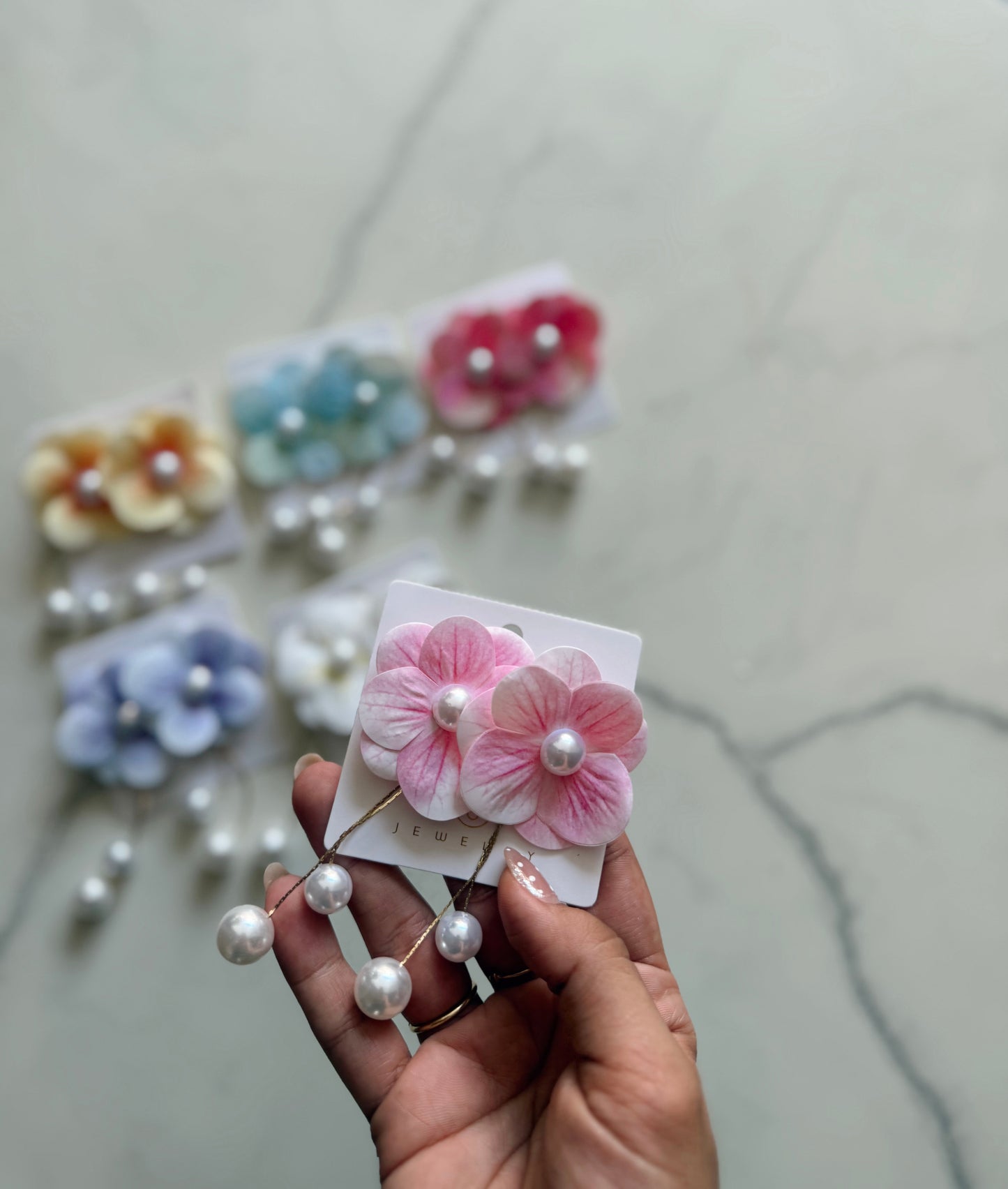 Aretes perla flor ✨