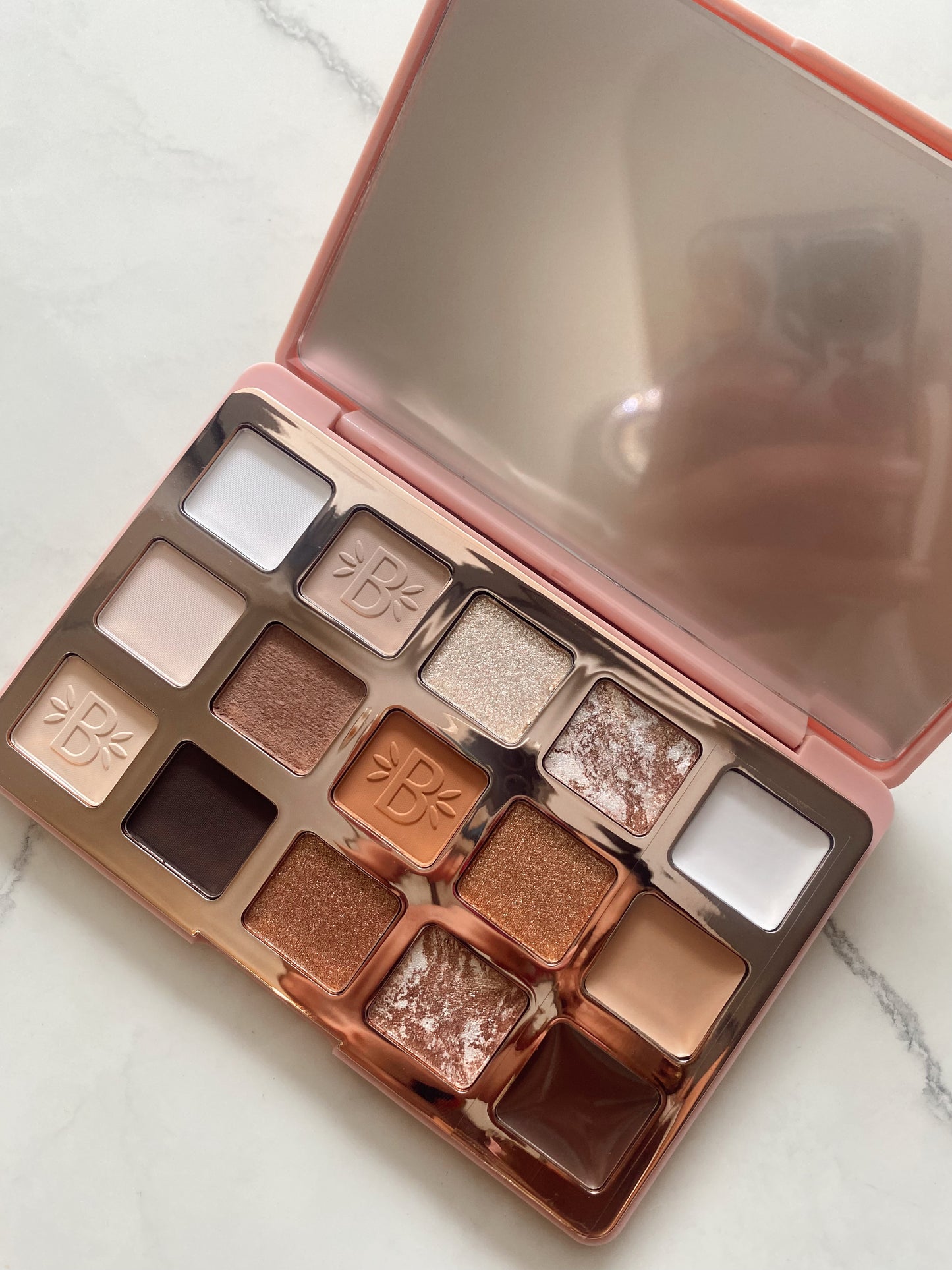 Paleta de sombras nude bloom