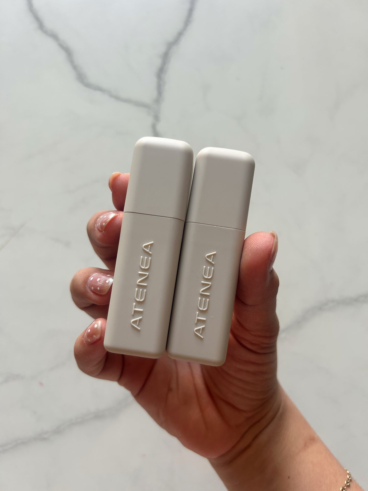 Stick contorno en barra atenea