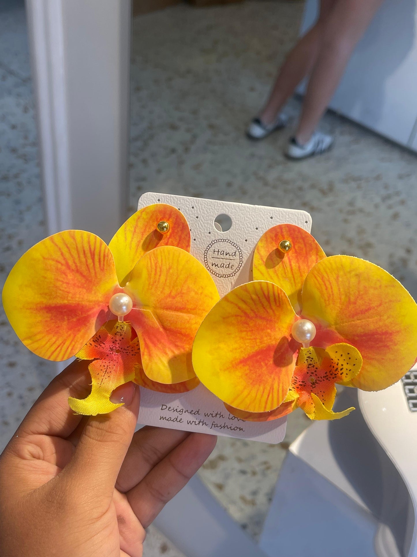 Aretes orquídea carnaval ✨