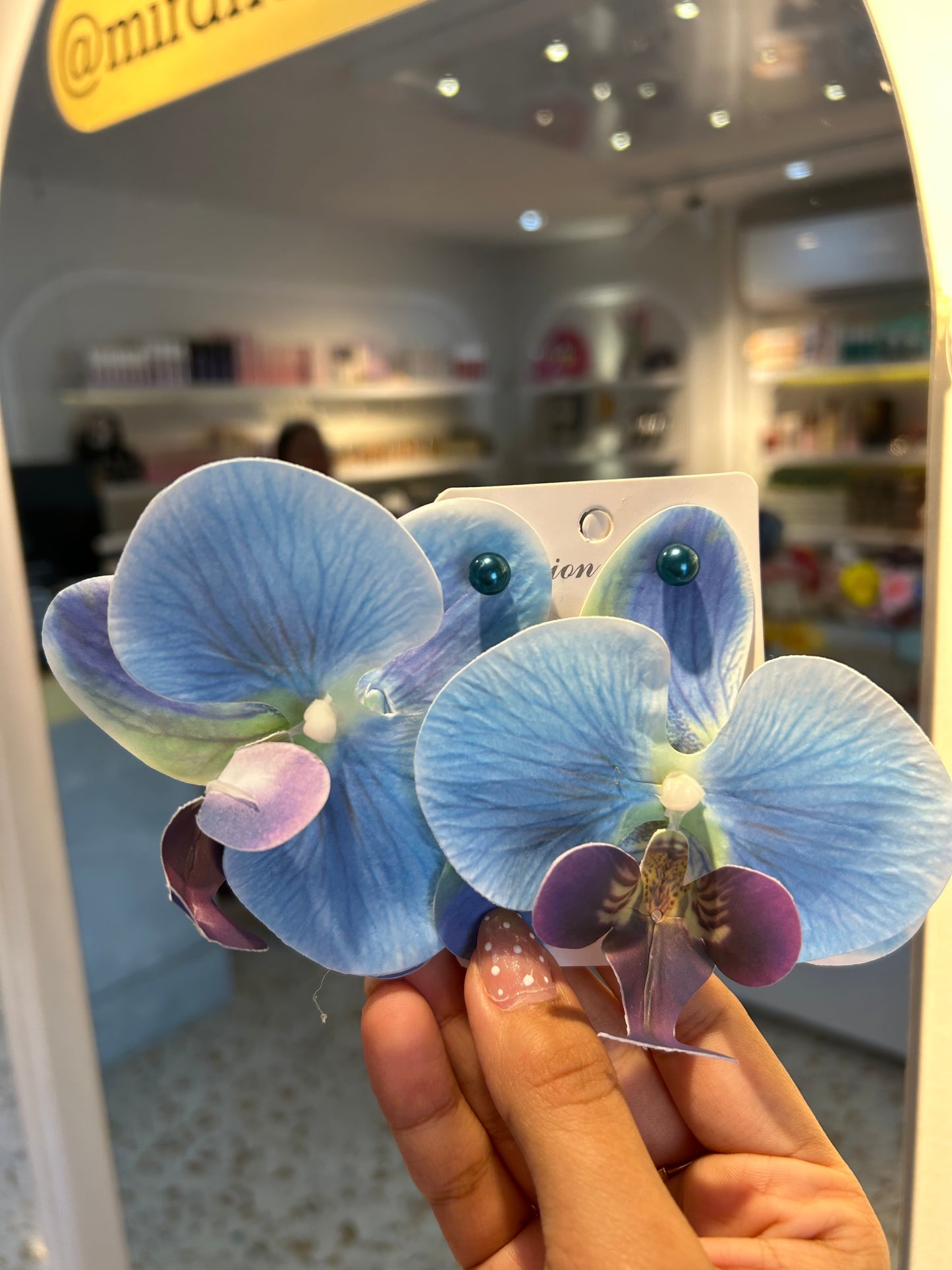 Aretes orquídea carnaval ✨