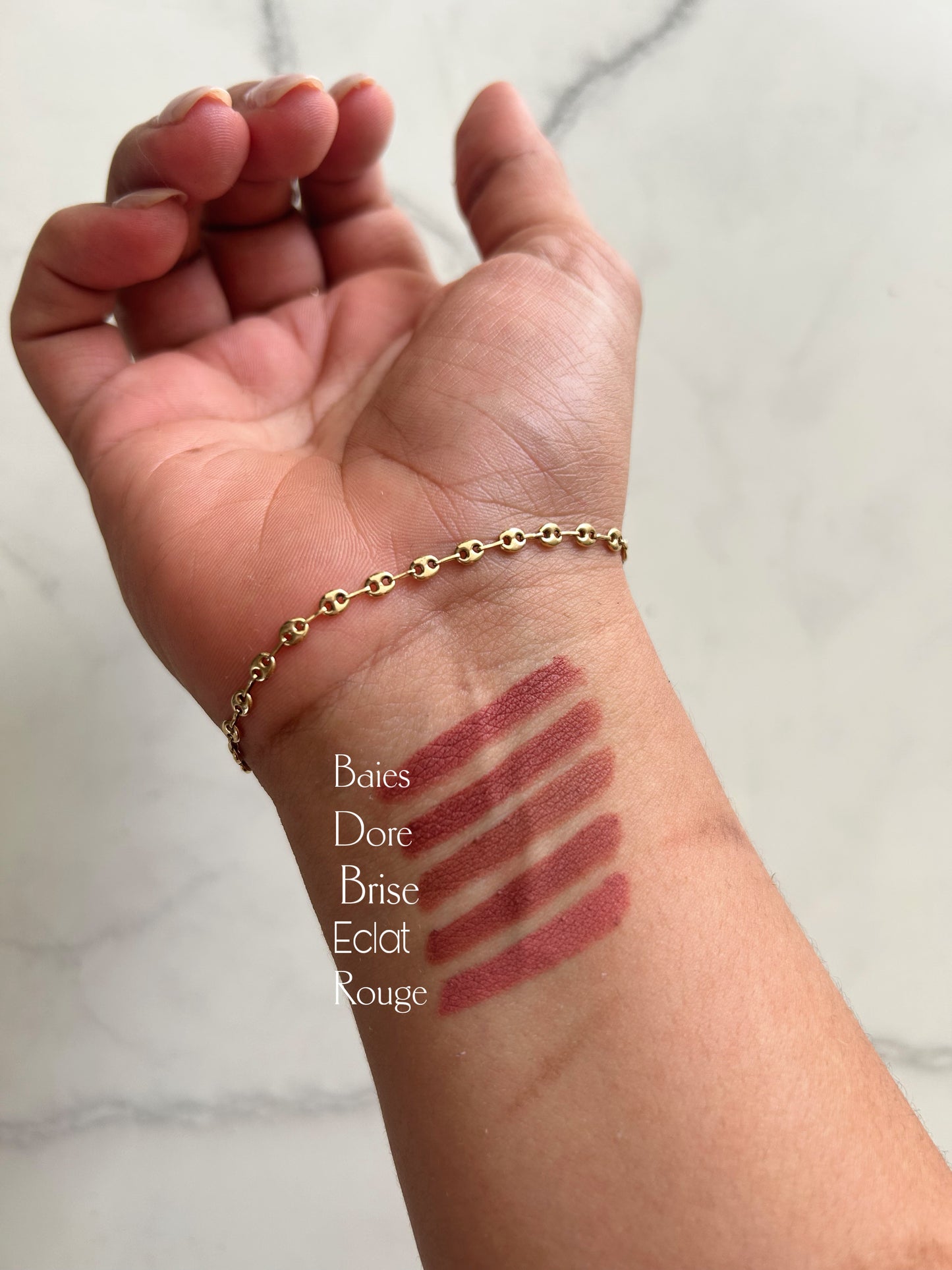 Delineador de labios montoc