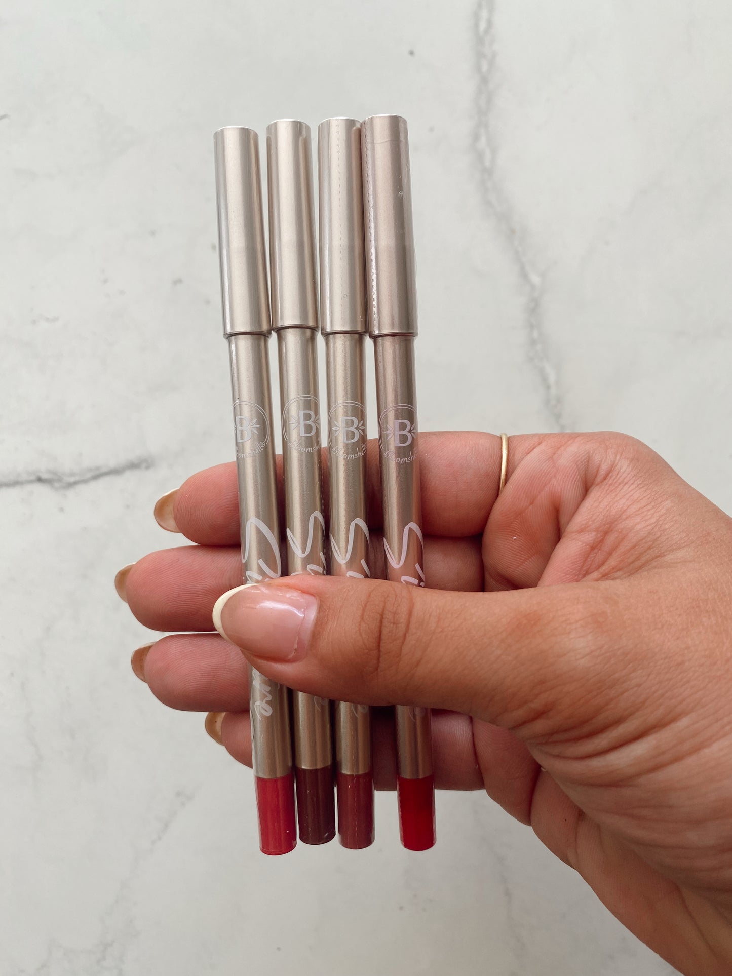 Delineadores de labios  singature bloom