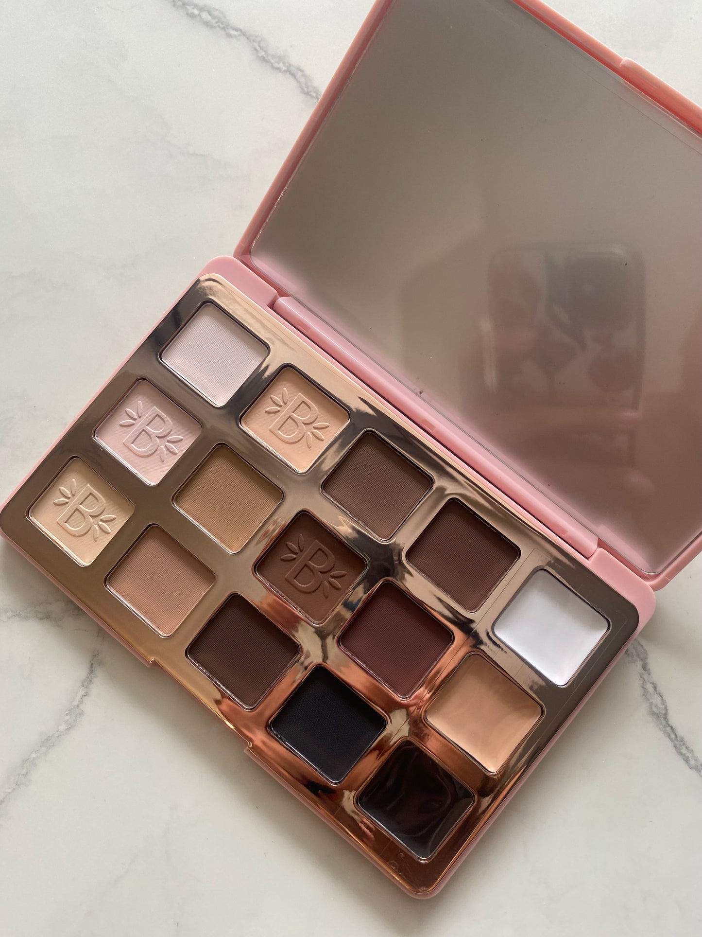 Paleta de sombras nude bloom