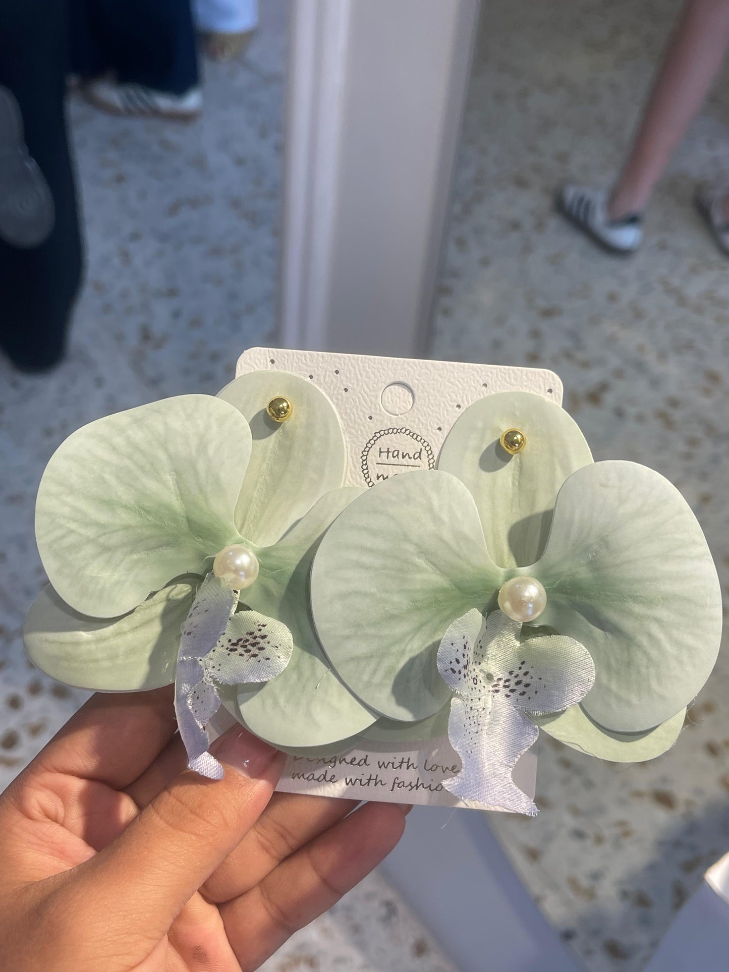 Aretes orquídea carnaval ✨