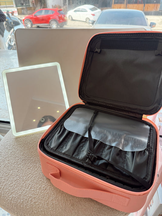 Baul de maquillaje +  espejo luz led mediano