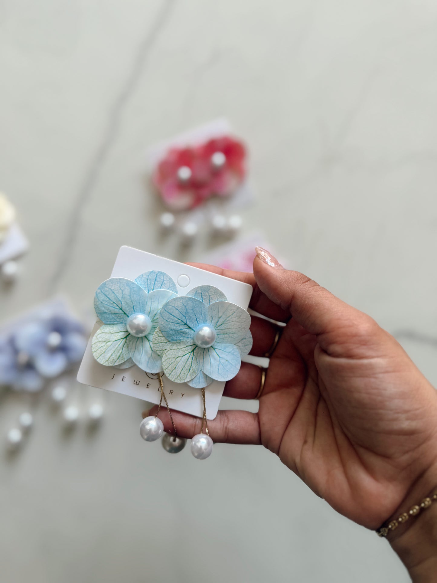 Aretes perla flor ✨