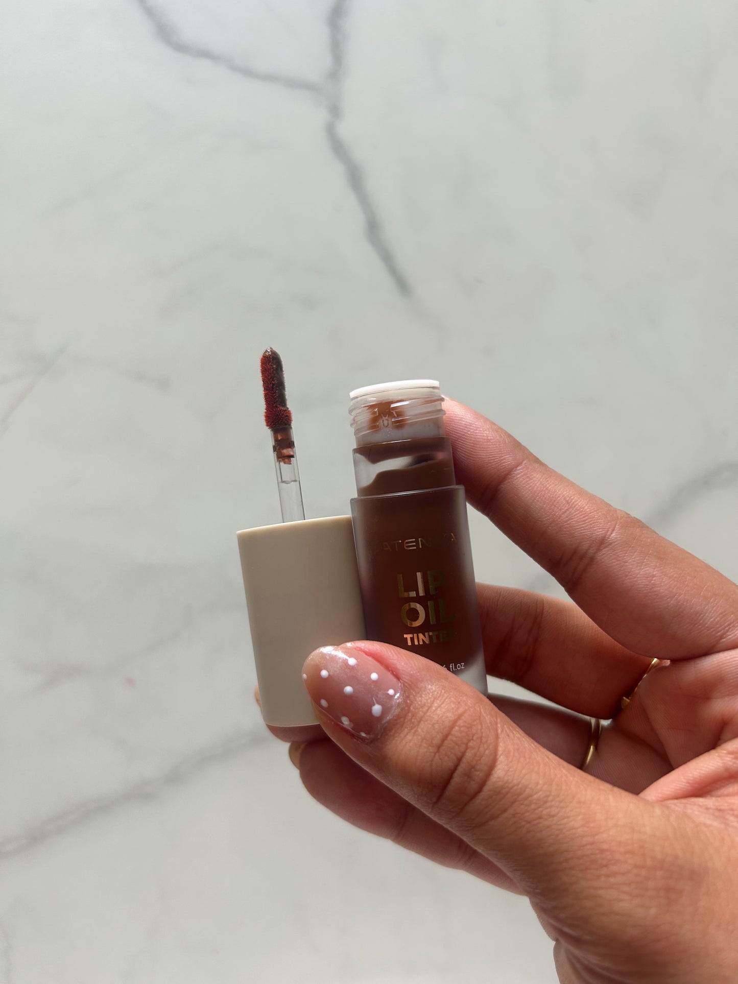 Lip oil tinted atenea