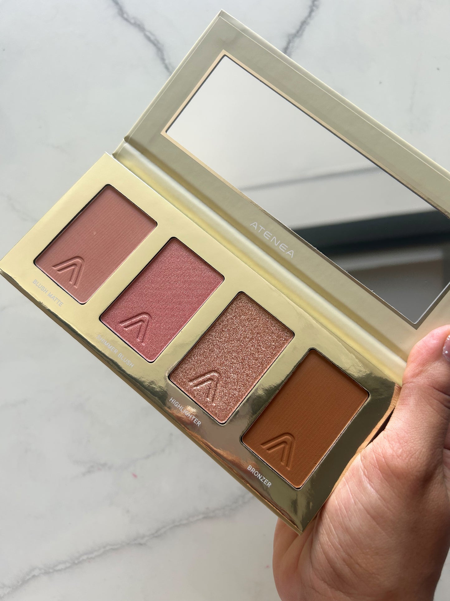 Paleta essential atenea